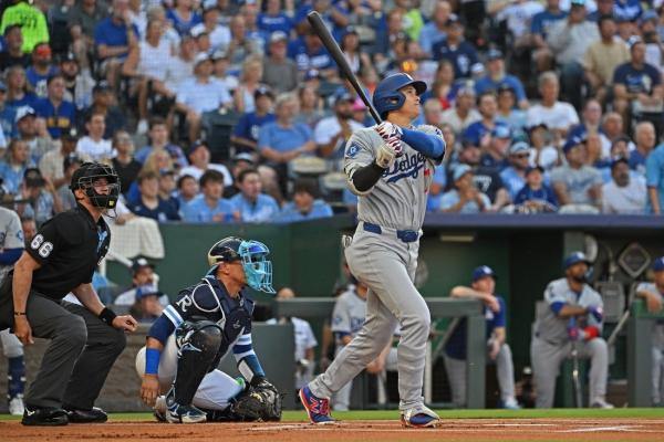 Dodgers hand Royals record-tying 11th straight home loss