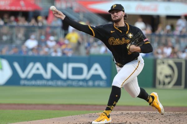 Pirates capitalize on Blue Jays blunders to win first game of series