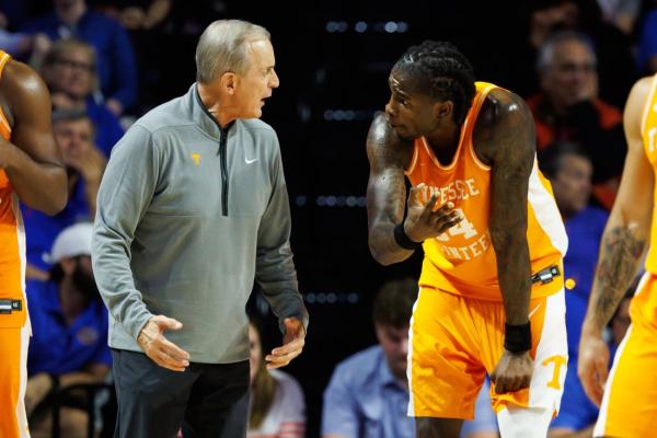 No. 21 Tennessee eyes turnaround vs. surging Texas A&M