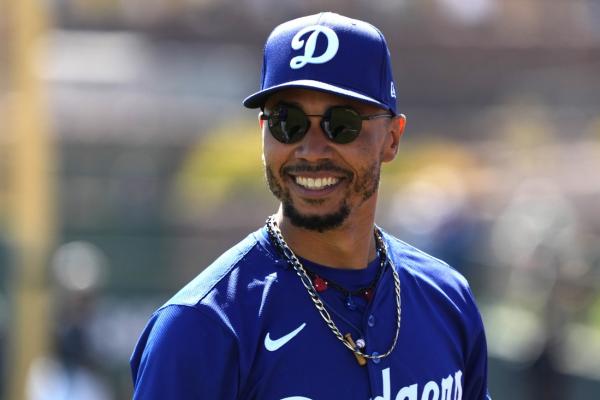 Dodgers star Mookie Betts to own World Bowling League franchise