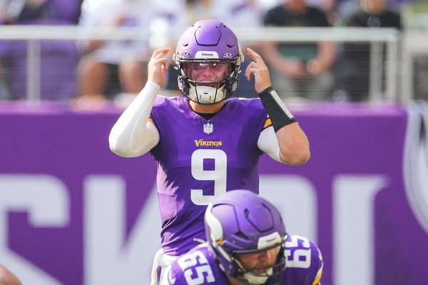 Vikings hold rookie QB J.J. McCarthy (knee) out of practice thumbnail