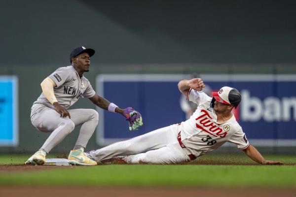 Yankees blanked by Twins, fall 5 back in AL East race