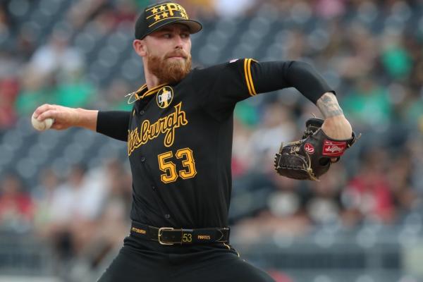 D-backs throw one-hitter but need 11 innings to edge Pirates