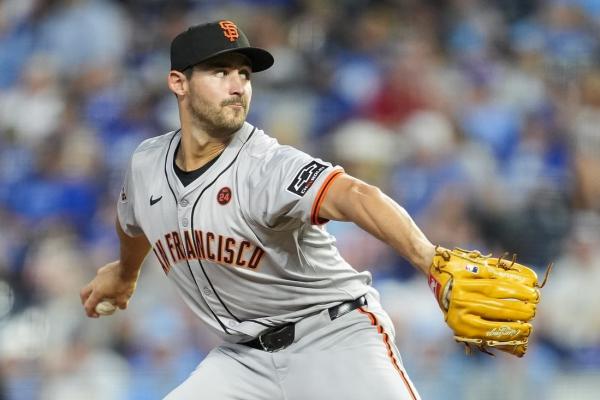 Mason Black earns first MLB win as Giants hang on to beat Royals