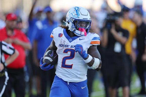 Ashton Jeanty continues Heisman push as No. 17 Boise State tops UNLV