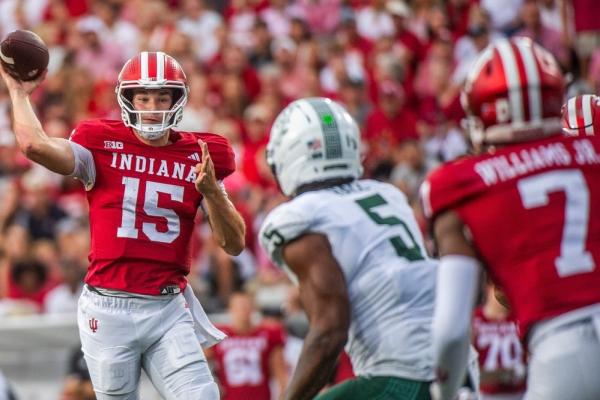 Fernando Mendoza throws for 4 TDs as No. 3 Indiana beats Michigan State