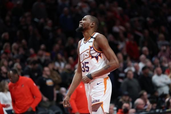 Speculation swirls around Suns’ Kevin Durant as trade deadline arrives