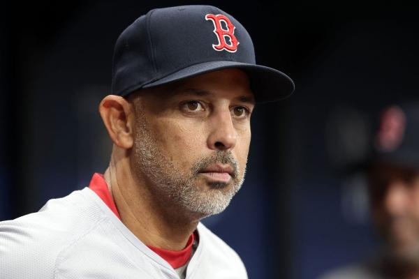 Report: Red Sox working on extension for Alex Cora thumbnail