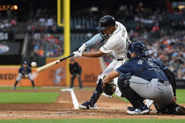 Tigers extend hot streak with rout of Rays thumbnail