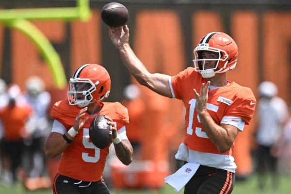 Shedeur Sanders hurt, Dillon Gabriel to start vs. Eagles if healthy