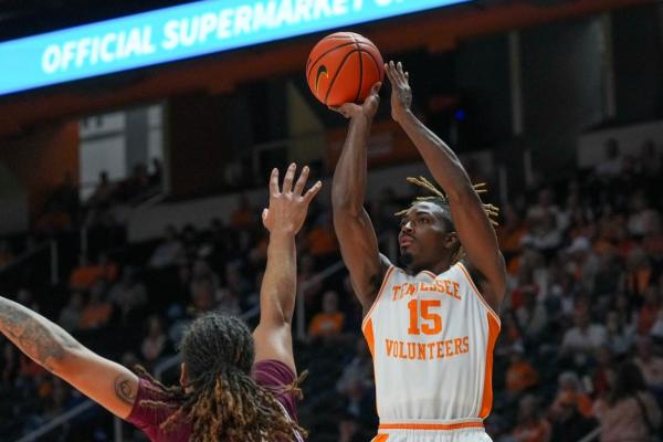 Top 25 roundup: No. 11 Tennessee rolls over Austin Peay 103-68