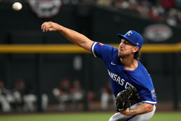 Michael Lorenzen spins gem as Royals blank Diamondbacks
