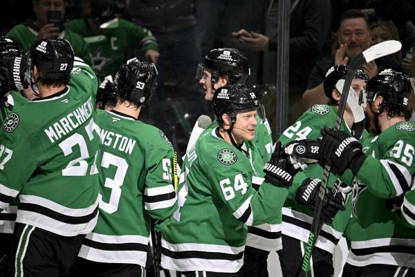 Stars to put home win streak to test against Lightning