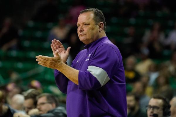 Tarleton State reinstates coach Billy Gillispie after conduct review