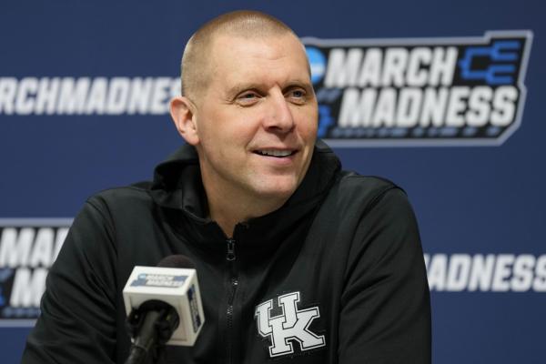 Kentucky’s Sweet 16 run earns Mark Pope another year on contract