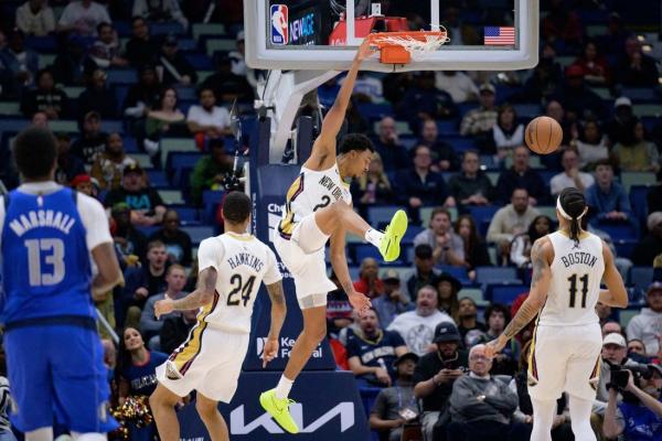 Dejounte Murray’s 30 points help Pelicans get by Mavericks