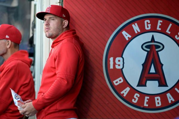 Mike Trout done for season with another torn meniscus