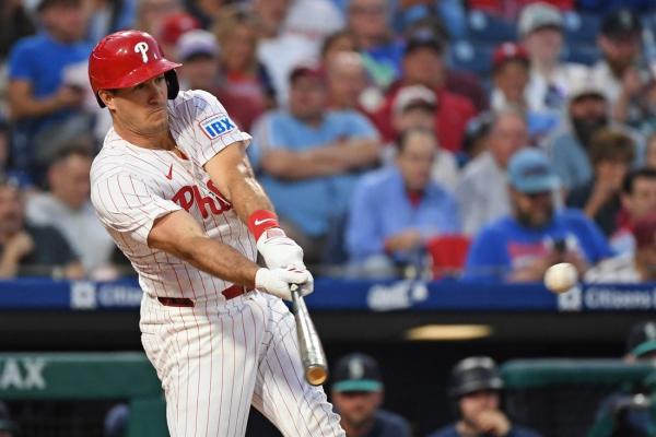 J.T. Realmuto, homer-happy Phillies top Mariners
