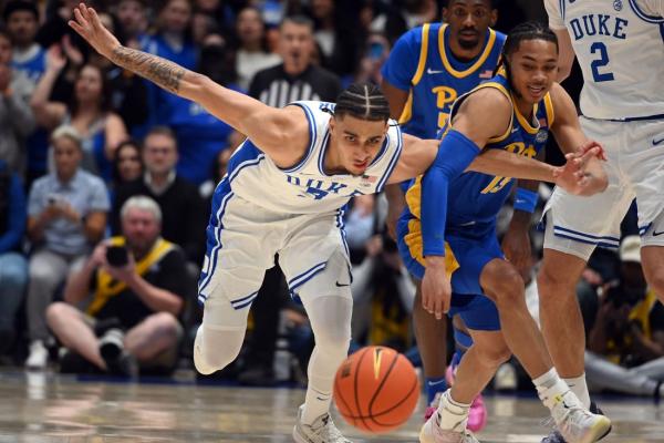 No. 4 Duke smothers Pitt with closing 18-0 run