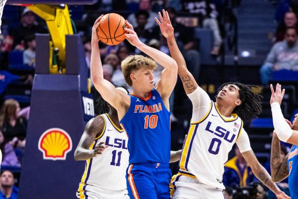 No. 2 Florida rolls past LSU as win streak reaches six