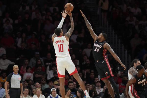 NBA roundup: Rockets get by Heat for 9th straight win