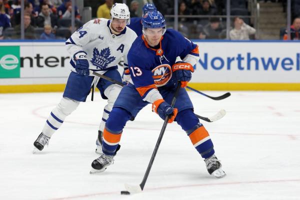 Ailing Isles aim to start new win streak vs. skidding Golden Knights