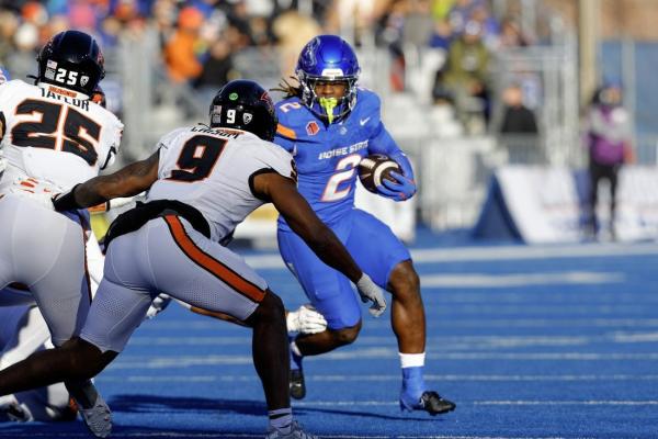 Ashton Jeanty (226 yds), No. 11 Boise State roll past Oregon State