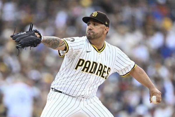 Nester Cortes shuts down Dodgers, Padres move into first