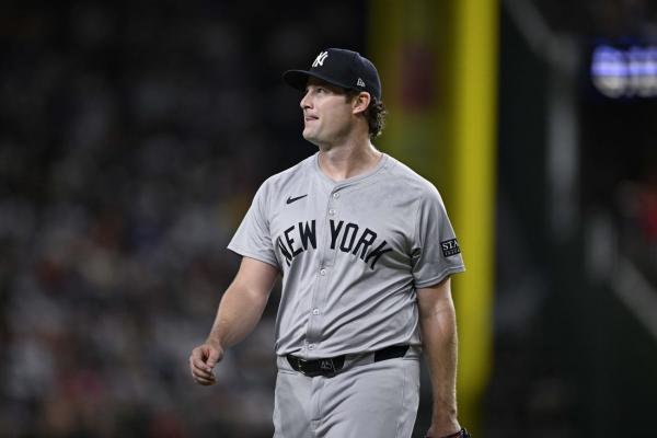 Yankees ace Gerrit Cole leaves start with right calf âcrampâ