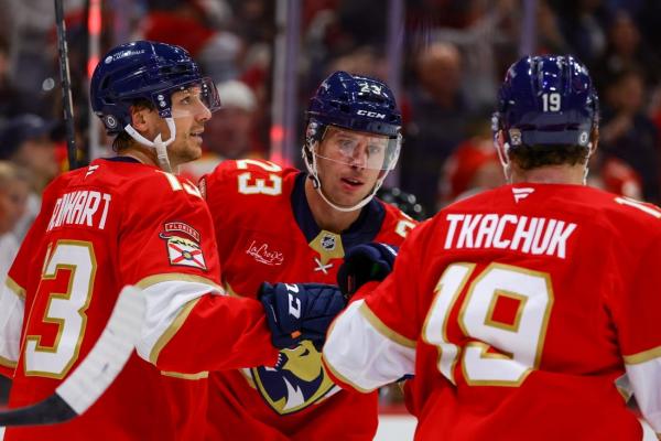 Panthers rout Predators for sixth straight victory