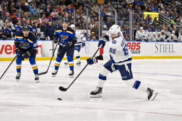 Lightning aim to shake off rough road trip, return home to face Flyers