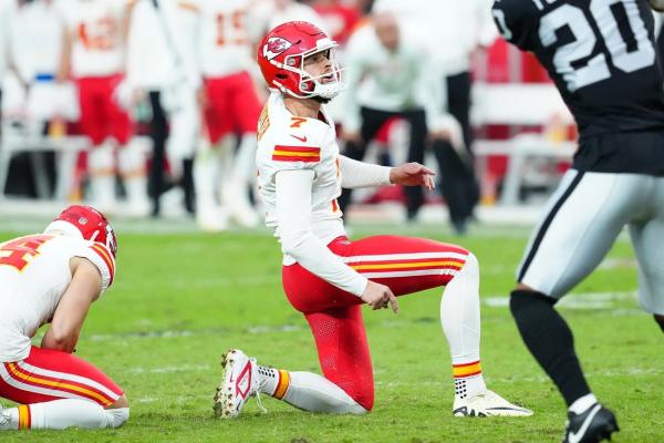 Chiefs OT D.J. Humphries (hamstring) sits; Harrison Butker returns