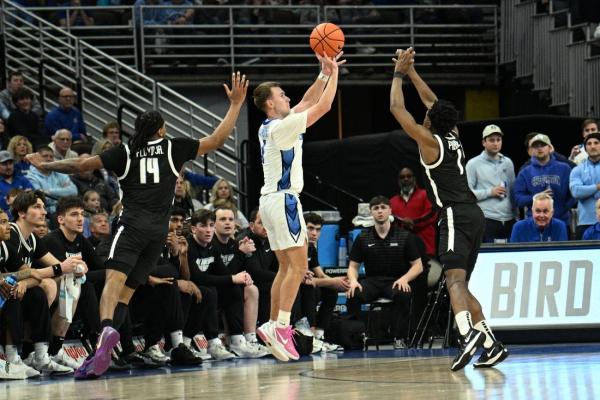 Ryan Kalkbrenner, Creighton cruise over reeling Providence