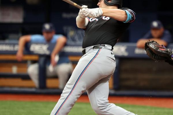 Marlins end Bradleyâs scoreless streak in 6-2 win over Rays thumbnail