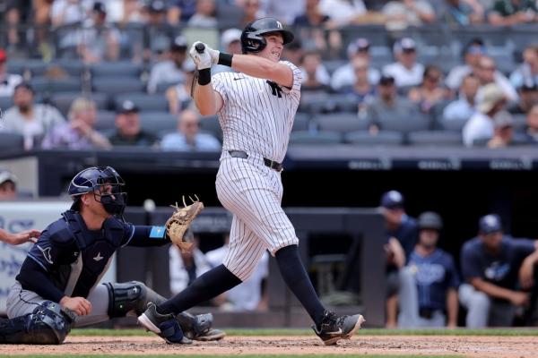 Yankees score early on homers, down skidding Rays