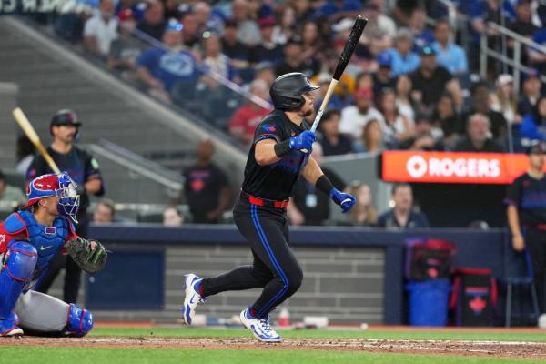 Angels’ 10th-inning error gifts win to Blue Jays