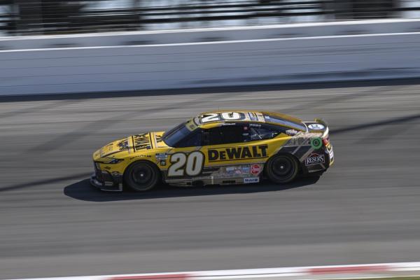 Christopher Bell wins late 4-car sprint at Bristol night race