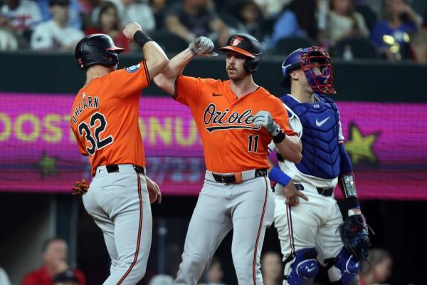 Orioles swat three homers in defeating Rangers again thumbnail