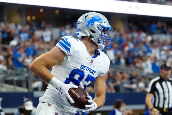 Lions TE Sam LaPorta (shoulder) misses practice again