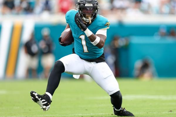 Jaguars RB Travis Etienne (hamstring) is week-to-week