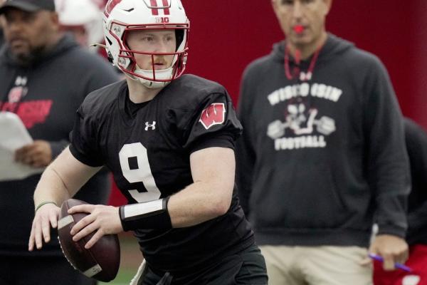 Wisconsin unveils new QB, RB and OC against Miami (Ohio)