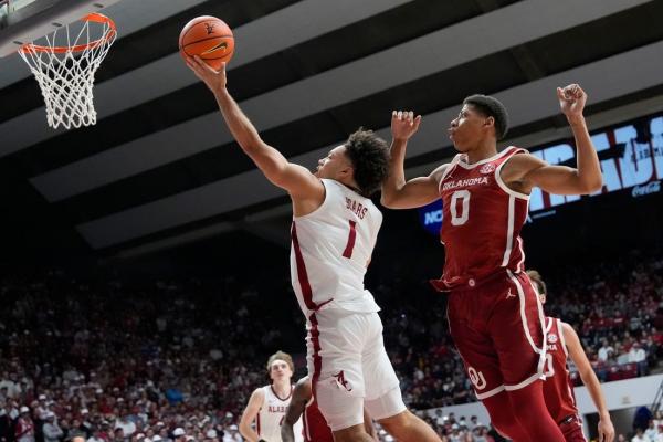 No. 5 Alabama faces South Carolina, seeks to extend win streaks