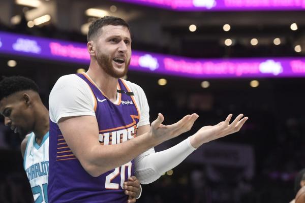 Report: Suns shipping benched Jusuf Nurkic to Hornets