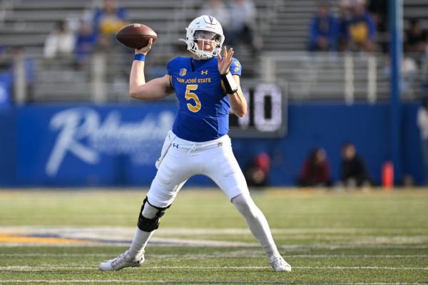 San Jose State uses aerial attack to get by Stanford