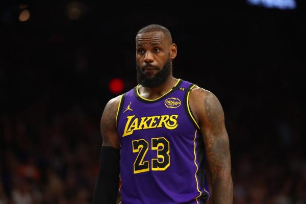 Lakers’ LeBron James (illness) probable in return to Cleveland