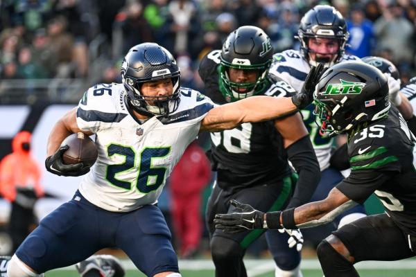 Seahawks get past Jets in error-filled game