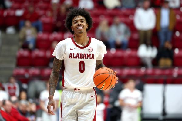 No. 16 Alabama uses big first half to hold off Kennesaw State