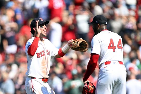 Red Sox place IF Marcelo Mayer (wrist) on IL, recall David Hamilton