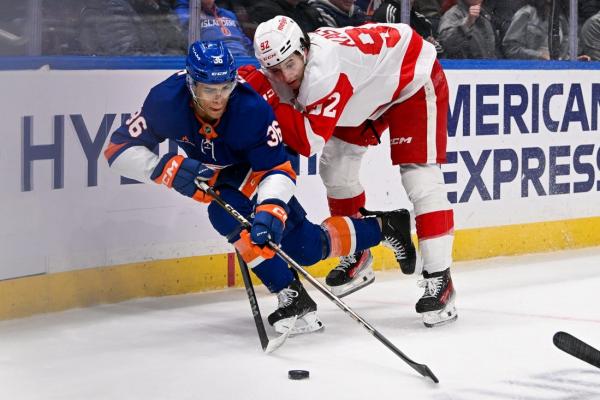 Islanders, Bruins bid to ignite struggling offenses