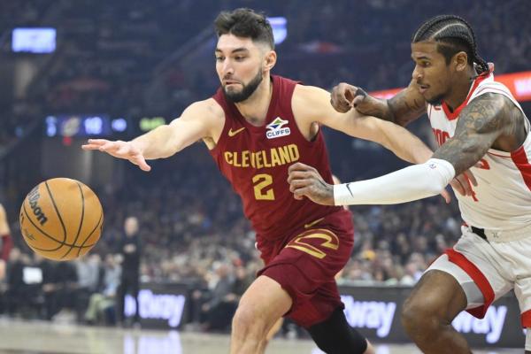 Amen Thompson helps Rockets complete sweep of Cavaliers